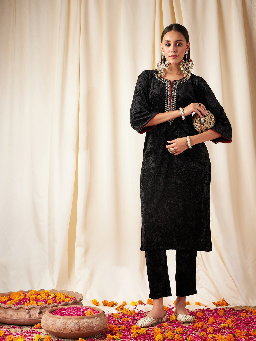 Women Black Velvet Straight Kurta