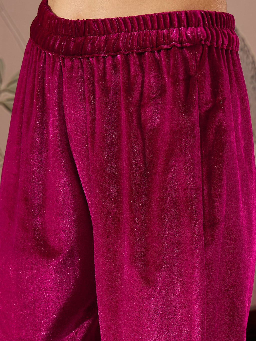 Women Fuchsia Velvet Embroidered Kurta With Pencil Pants