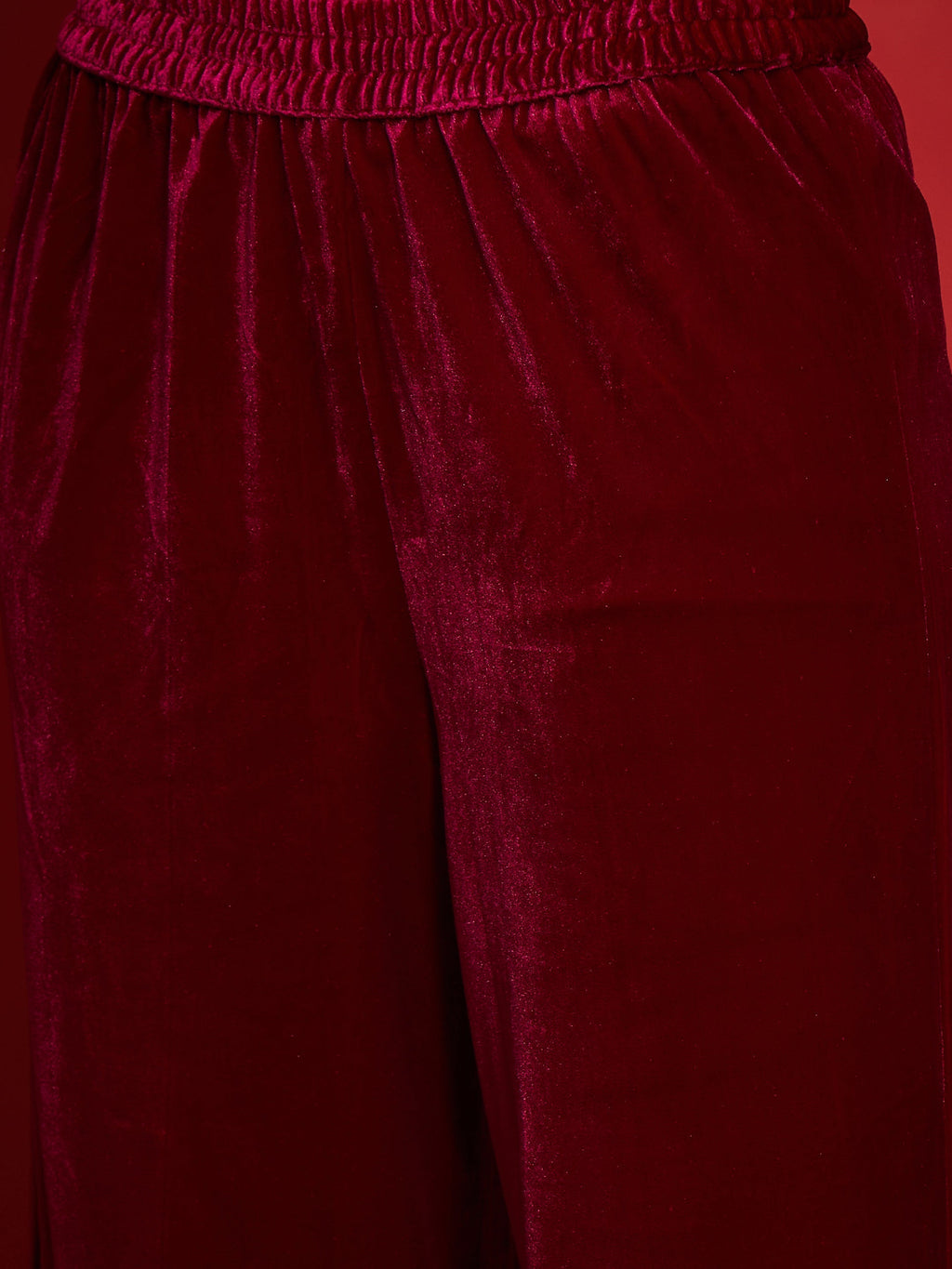 Women Fuchsia Velvet Embroidered Round Neck Kurta With Straight Pants