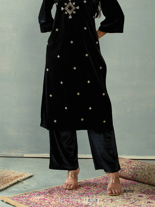 Women Black Velvet Elasticated Pants